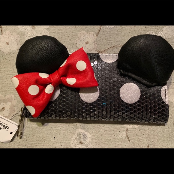 Disney Handbags - ‼️SOLD‼️Disney Minnie Mouse Sequined Wallet